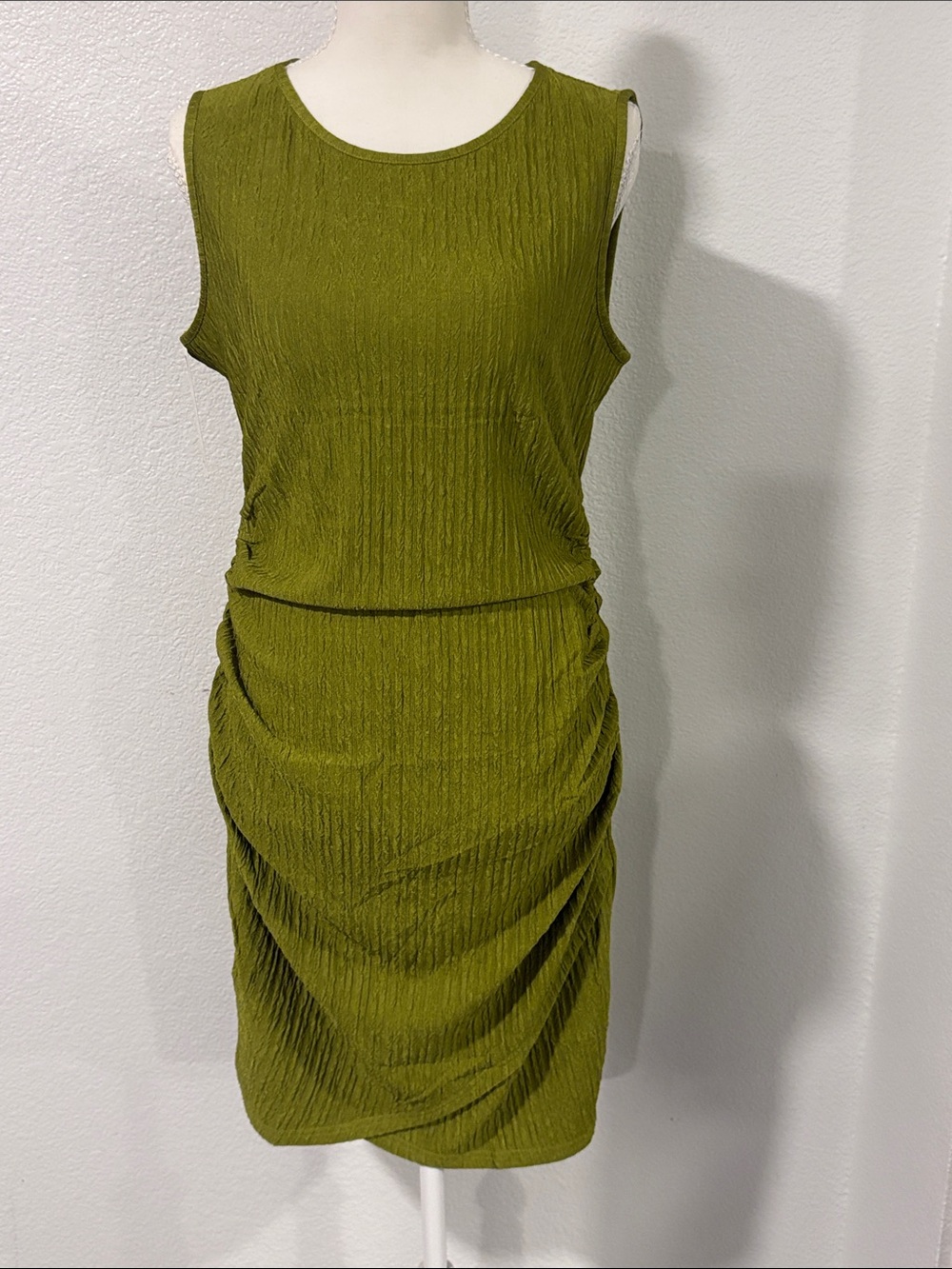 Olive Green Sleeveless Ruched Sheath Dress